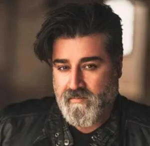 بیوگرافی مهدی یغمایی