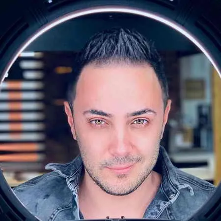 بیوگرافی ناصر زینعلی